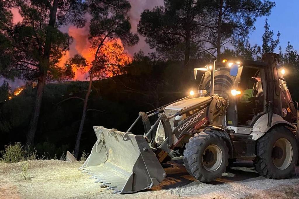 Bozdoğan'da Yangınla Mücadele Devam Ediyor